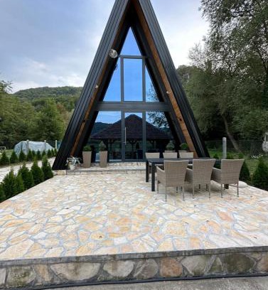 Milici House | Cozy Retreat at Vikendica Peric Zelinje with Ocean Views