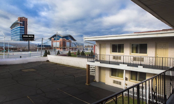 Midtown Hotel | Budget-Friendly Stay at Viking Motel with Breakfast Included