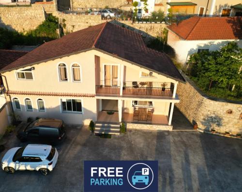 Kruje Bed & Breakfast | Family-Friendly Vila AMA Kruje with Exceptional Reviews