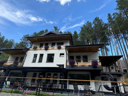 North Macedonia Apartment | Guest Rated 10/10: Vila Aspen - Family-Friendly Retreat