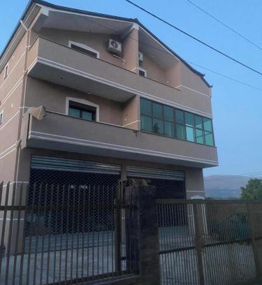 Pogradec House | Family-Friendly Vila Balliu: Your Ideal Budget Retreat