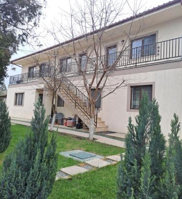 Cumpana Apartment | Vila Bulgaru: Family-Friendly Stay with High Guest Ratings
