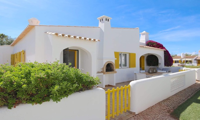 Aldeia do Golfe House | Relaxing Vila Chez Lee Aldeia do Golf with Pool & Spa