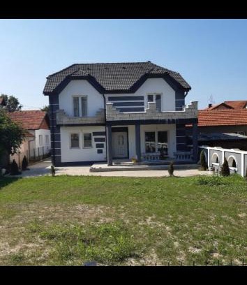 Bijeljina Villa | Pet-Friendly Vila City: Family Comfort with Breakfast & More