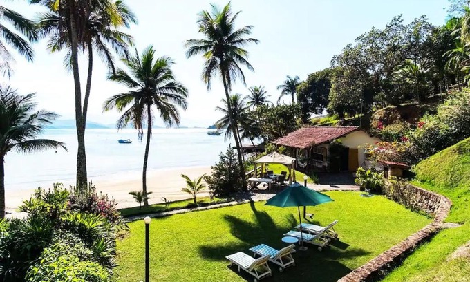 Paraty Villa | Relaxing Villa with Private Beach and Ocean View near Paraty