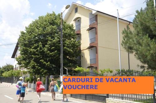 Costinesti House | Family-Friendly Vila cu Livada with Kitchen Amenities