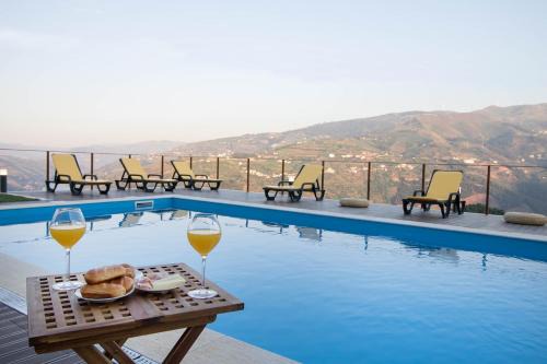 Mesao Frio Bed & Breakfast | Vila Douro Guesthouse: Oceanfront Escape with Pool Access