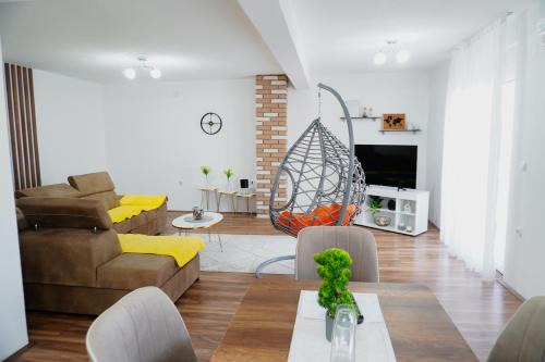 Gevgelija Apartment | Pet-Friendly Vila Elena: Guest Rated 9.8/10 for Families