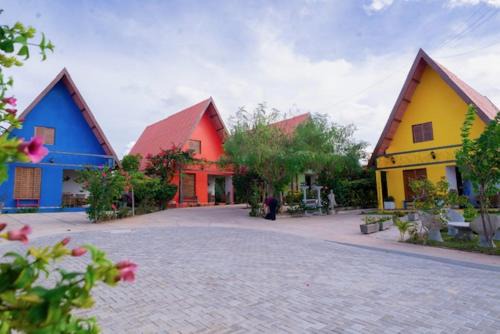 Monte das Gameleiras Villa | Family-Friendly Vila Feliz: Pet & Pool Amenities Await!