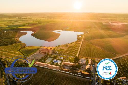 Albernoa Hotel | Relax at Vila Gale Alentejo Vineyard - Pool & Spa Retreat