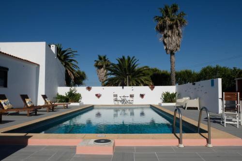 Chinicato House | Discover Vila Glória Guesthouse: Oceanfront Retreat Awaits
