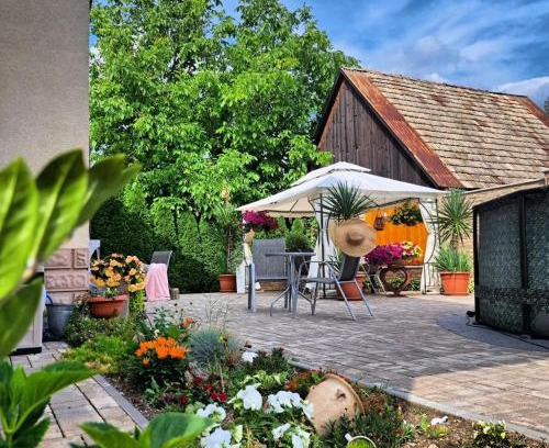 Raksa House | Discover Vila Harmónia: Rated 9.5/10, Pet-Friendly Retreat