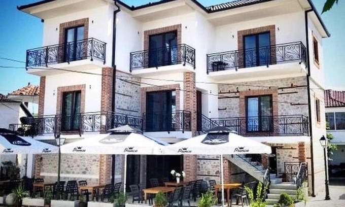 Tushemisht House | Vila Ilo: Pet-Friendly Oceanfront Retreat with 9.3 Rating