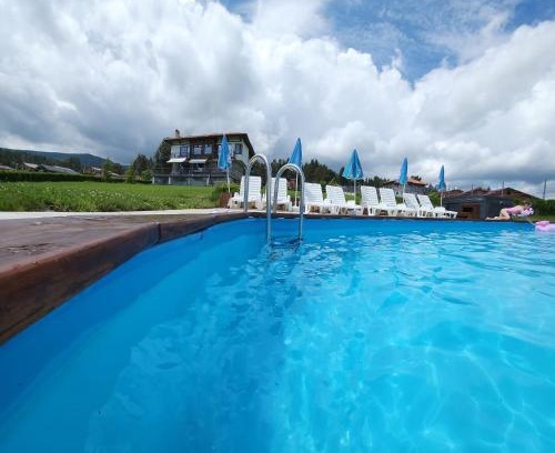 Tsigov Chark House | Discover Vila Lidia: Pet-Friendly Oasis with Ocean Views