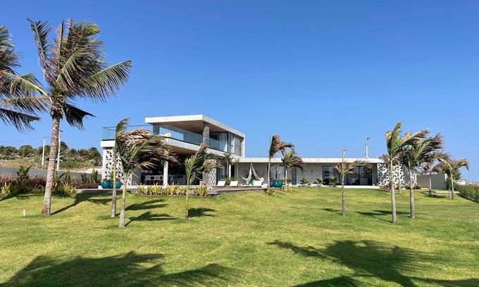 Fortim House | Vila Luzes Luxury House with Sea View in Fortim!