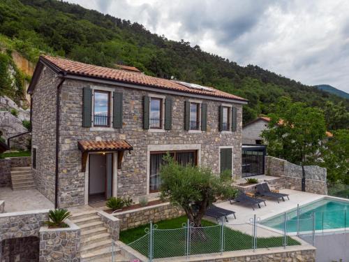 Opatija Villa | Escape to Vila Marigold with Oceanfront Pool and Beach