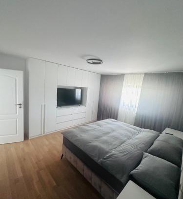 Silistea Snagovului Villa | Oceanfront Escape at Vila Dem: Family & Pet Friendly Retreat