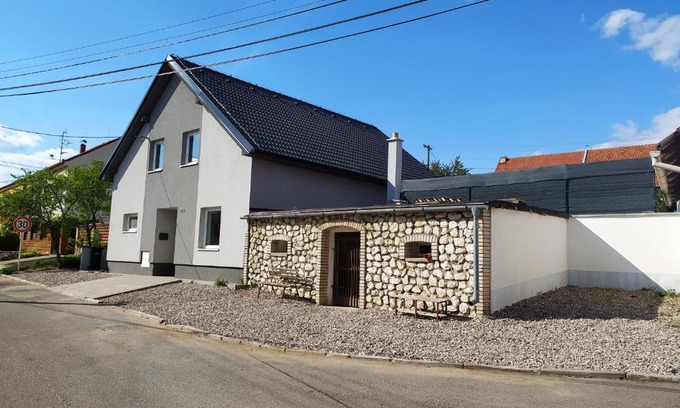Pritluky Villa | Seaside Retreat at Vila pod Majákem - Guest Rated 9.6
