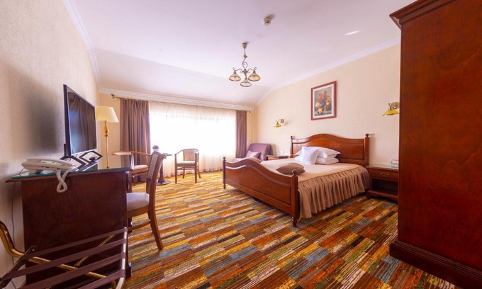 Alba Iulia House | Discover Vila Preciosa: 4-Star Hotel with Top Amenities