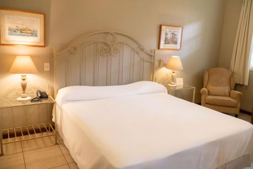 Jau Hotel | Vila Real Hotel: 4-Star Comfort with Pool and Hot Tub