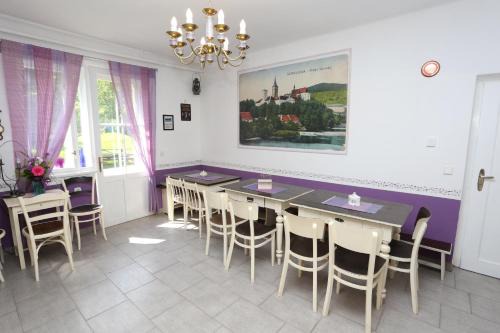 Sazava Villa | Vila Sazava: Family-Friendly Retreat with Oceanfront Bliss