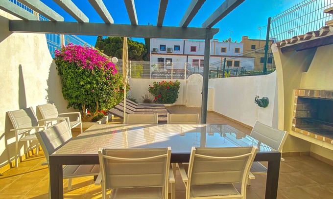 Vilamoura House | Villa Shradhala: Oceanfront Retreat with Shared Pool & Spa
