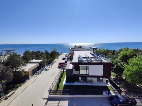 Olimp House | Oceanfront Vila Time Olimp: Guest Rated 10/10 Stay