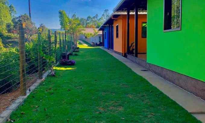 Serro Villa | Guest Rated 9.6: Vila Verde Chalés with Oceanfront Bliss