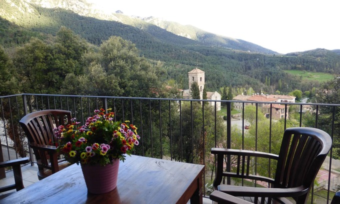 La Nou House | Viladomatrural: Breathtaking Views from Historic Building