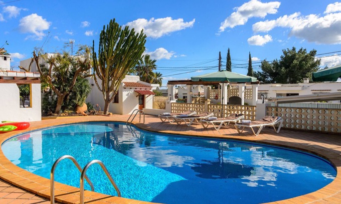 Sant Josep de sa Talaia Villa | Villa Can Giovanni: Family-Friendly Retreat in Sant Jordi