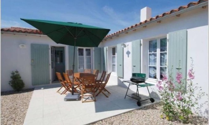 Saint-Clement-des-Baleines House | Guest Rated: 9.8 at Villa Ile de Re, St. Clement of Whales