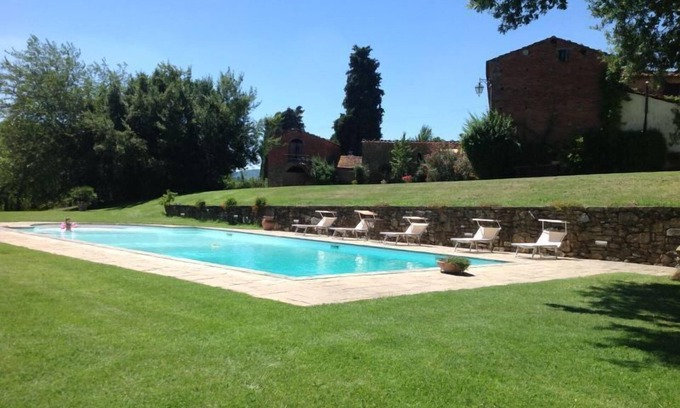 Oliveto Villa | Villa Malvasia: Enjoy a Poolside Retreat with Spa Access