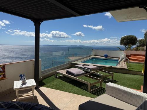 Almadraba-Canyelles Villa | Villa à Canyelles: Private Pool and Scenic Views Await