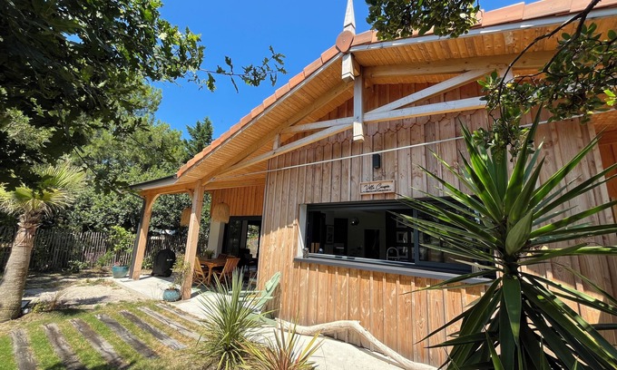 Vendays-Montalivet Villa | Oceanfront Villa "Les Petits Mouchoirs" - Guest Rated 10/10