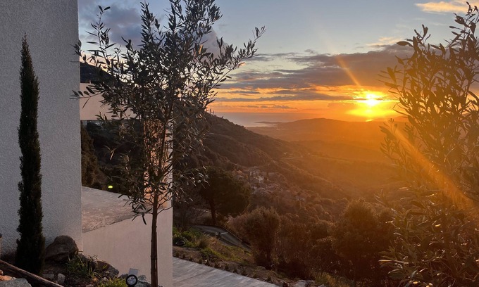 Sollacaro Villa | Cozy Villa Sollacaro with Ocean View & Family-Friendly Charm