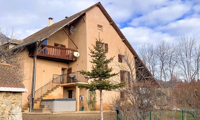 Gap House | Villa écrin charance: Guest Rated 10/10 with Spa & Pool