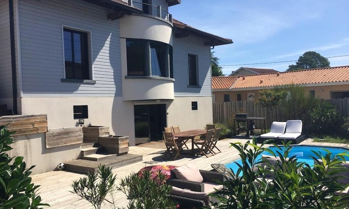 Biscarrosse Villa | Family-Friendly Villa with Private Pool & Garden in Biscarrosse