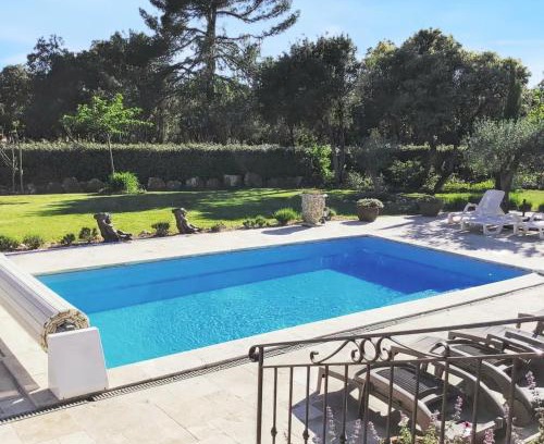 Regusse Villa | Spacious Villa with Private Pool & Garden in Regusse