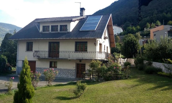 Salins-les-Thermes House | Villa été/hiver: Pet-Friendly Retreat for Families