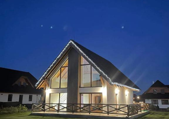Stara Lesna Cabin | Top-Rated Villa Štít Stará Lesná with Hot Tub & Family Fun