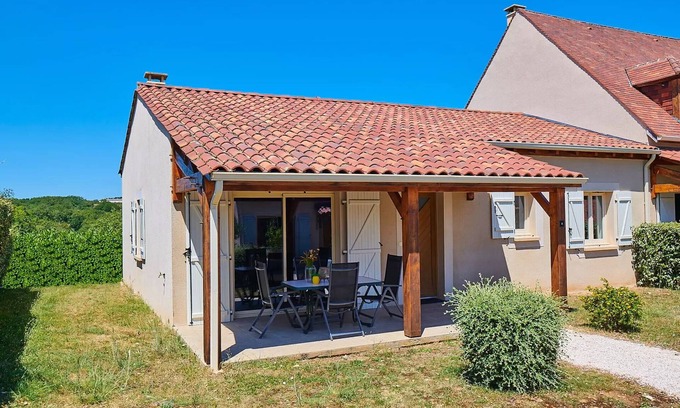 Lanzac Villa | Villa, 1 Badezimmer 4 Personen
