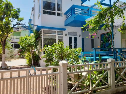Hoang Hoa Villa | Discover Villa 115 Beach House with Oceanfront Amenities