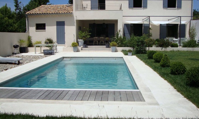 Font d'Irac Villa | Elegant Villa with Private Pool Near Avignon Festival