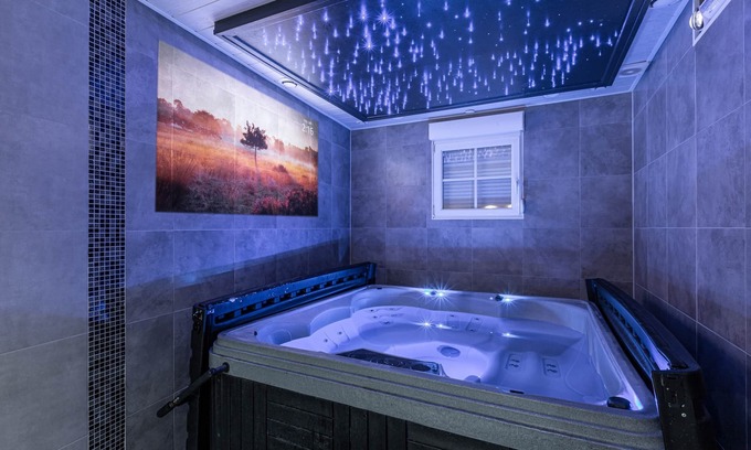 Ittenheim Villa | Villa 200m²: Private Spa, Barbecue & High Guest Rating