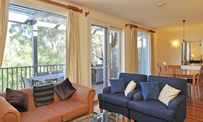Pokolbin Villa | Delightful 2BR Petit Verdot Villa at Cypress Lakes Resort