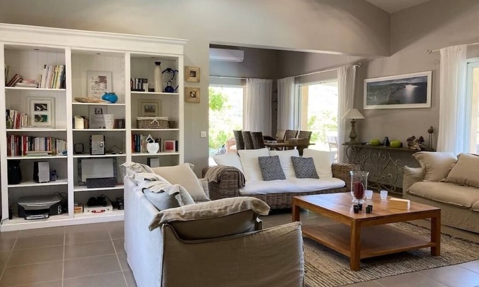 Solaro Villa | Cozy 3-Bedroom Villa for 7 Near Solaro Beach
