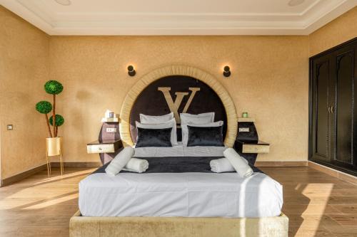 Malabata Villa | Relaxing Villa 31 with Pool and Oceanfront Views