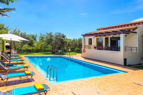 Pyrgos Psilonerou Villa | Villa ∙ 4 bedrooms ∙ 8 guests