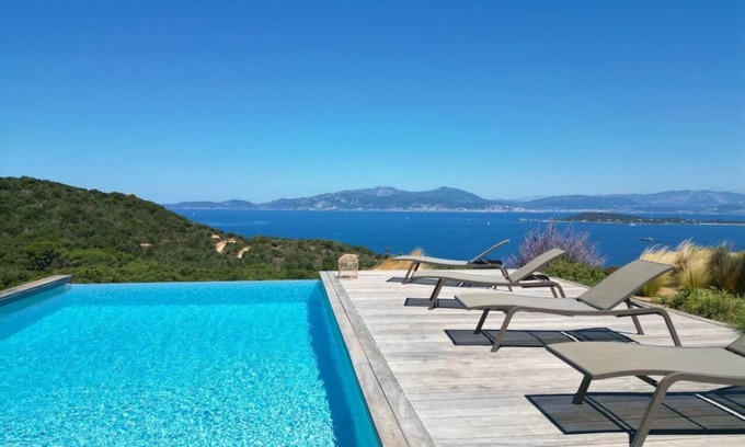 Verghia House | Stunning 5-Bedroom Villa with Pool and Panoramic Views
