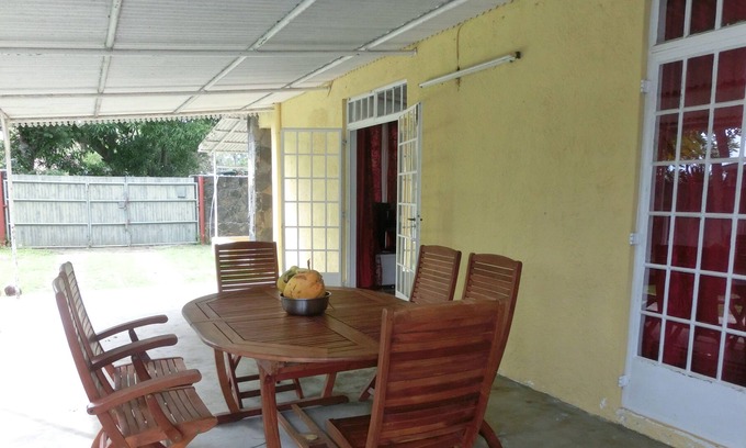 Calodyne Villa | Cozy Villa Just 5 Minutes from the Beach, Wheelchair Accessible